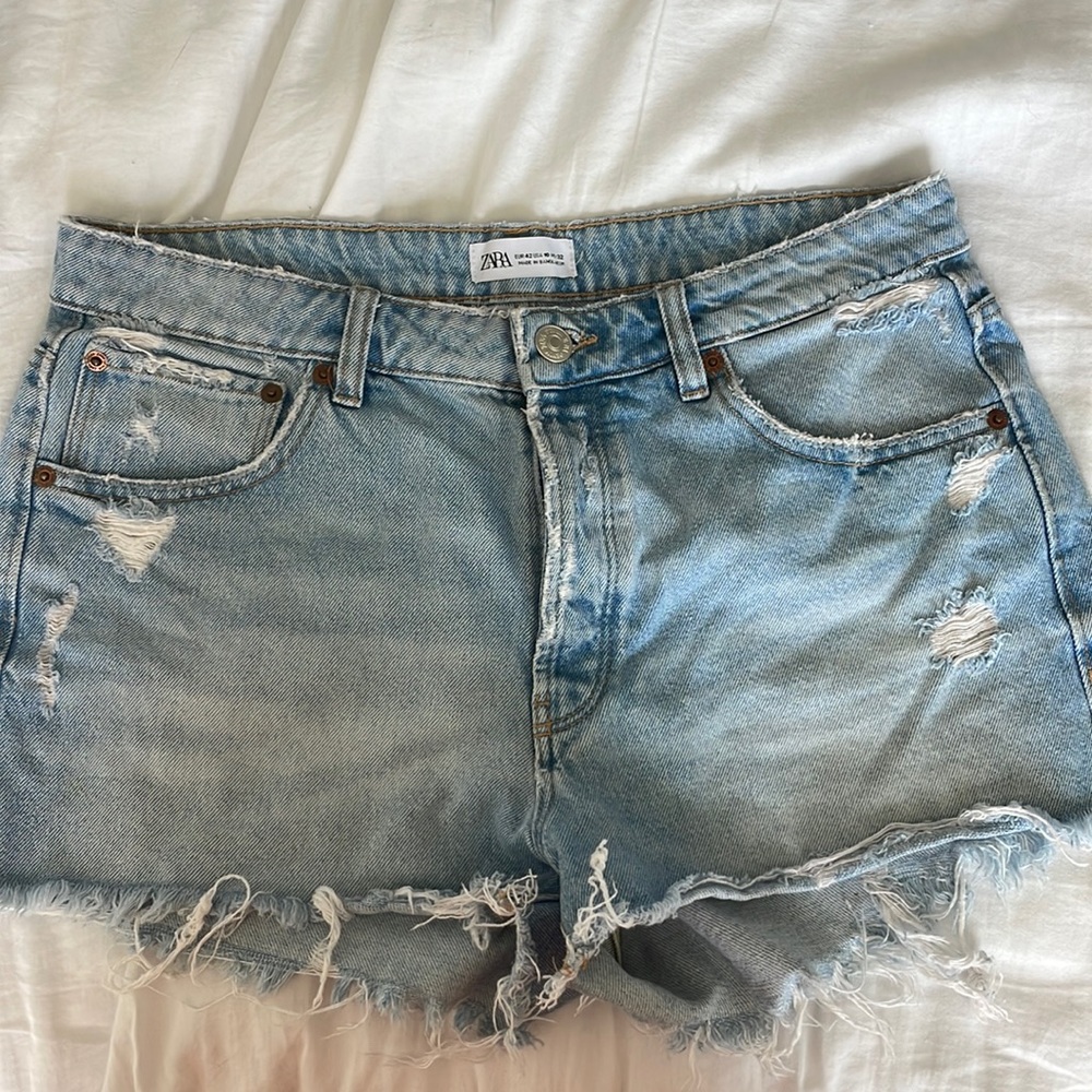 Zara shorts size 10!